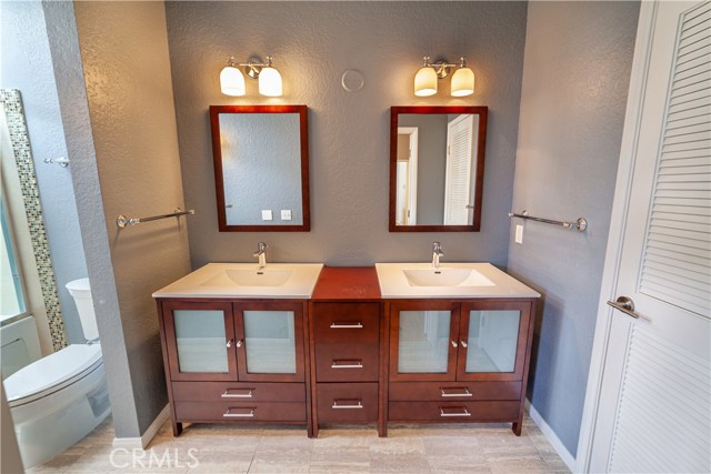 2421 Vanderbilt Lane, Redondo Beach, California 90278, 3 Bedrooms Bedrooms, ,2 BathroomsBathrooms,Residential,Sold,Vanderbilt,SB20064087