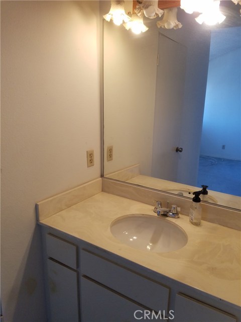 Guest Room Sink& Vanity Area