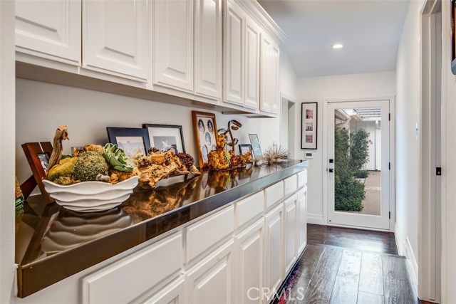 11 Outrider Road, Rolling Hills, California 90274, 4 Bedrooms Bedrooms, ,3 BathroomsBathrooms,Residential,Sold,Outrider,PV20235283