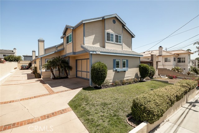 Front yard and driveway.