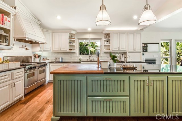 17 Seahurst Road, Rolling Hills Estates, California 90274, 5 Bedrooms Bedrooms, ,5 BathroomsBathrooms,Residential,Sold,Seahurst,PV20141601