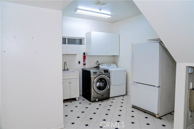 2605 Inglewood Avenue, Redondo Beach, California 90278, 4 Bedrooms Bedrooms, ,1 BathroomBathrooms,Residential,Sold,Inglewood,SB18180144