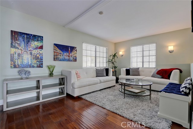 506 Helberta Avenue, Redondo Beach, California 90277, 3 Bedrooms Bedrooms, ,2 BathroomsBathrooms,Residential,Sold,Helberta,SB19050182