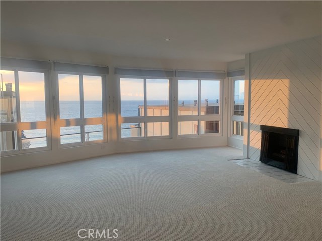 625 Esplanade, Redondo Beach, California 90277, 2 Bedrooms Bedrooms, ,Residential,Sold,Esplanade,SB20195625