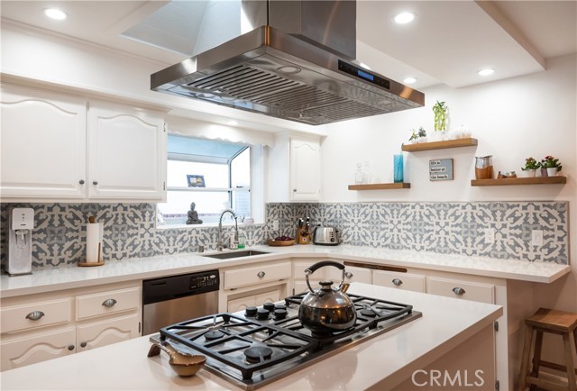 2101 Chestnut Avenue, Manhattan Beach, California 90266, 3 Bedrooms Bedrooms, ,2 BathroomsBathrooms,Residential,Sold,Chestnut,SB20028449