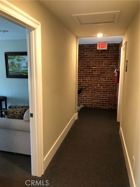 Huntington, ,Commercial Rent,For Sale,Huntington,CV20170322