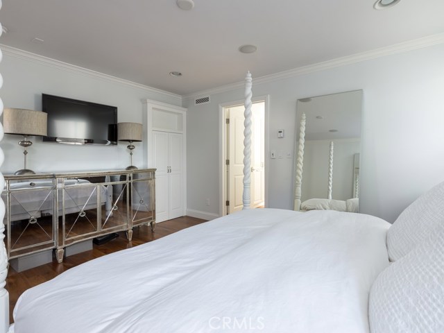 410 31st Street, Manhattan Beach, California 90266, 3 Bedrooms Bedrooms, ,2 BathroomsBathrooms,Residential,Sold,31st,SB20024556