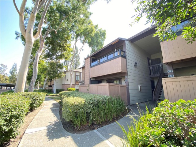 Detail Gallery Image 1 of 1 For 20702 El Toro Rd #26,  Lake Forest,  CA 92630 - 2 Beds | 2 Baths