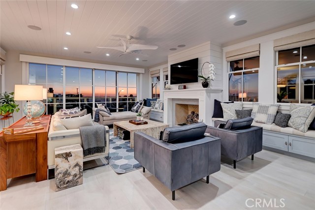 304 3rd Street, Manhattan Beach, California 90266, 4 Bedrooms Bedrooms, ,3 BathroomsBathrooms,Residential,Sold,3rd,SB19234721