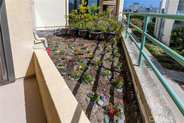 Other garden area on your patio.