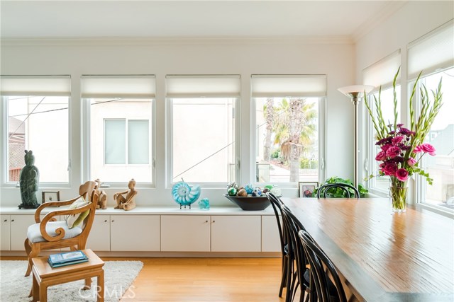 126 8th Street, Hermosa Beach, California 90254, 2 Bedrooms Bedrooms, ,2 BathroomsBathrooms,Residential,Sold,8th,SB18121226