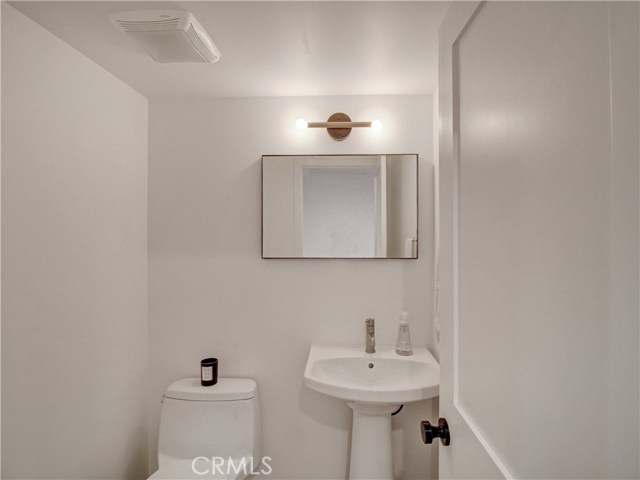 1920 Voorhees Avenue, Redondo Beach, California 90278, 3 Bedrooms Bedrooms, ,3 BathroomsBathrooms,Residential,Sold,Voorhees,SB20104389