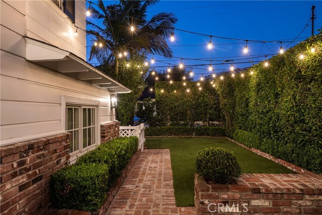 724 29th Street, Manhattan Beach, California 90266, 4 Bedrooms Bedrooms, ,3 BathroomsBathrooms,Residential,Sold,29th,SB19279046