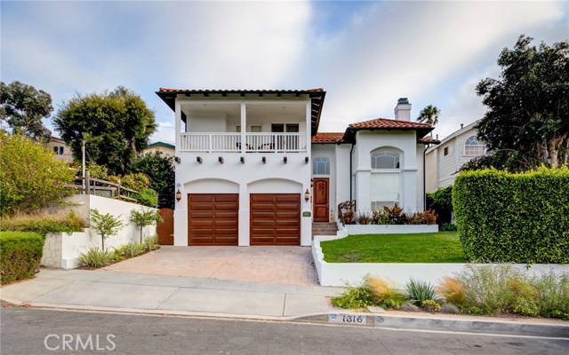 1316 1st Street, Manhattan Beach, California 90266, 4 Bedrooms Bedrooms, ,5 BathroomsBathrooms,Residential,Sold,1st,SB19234655