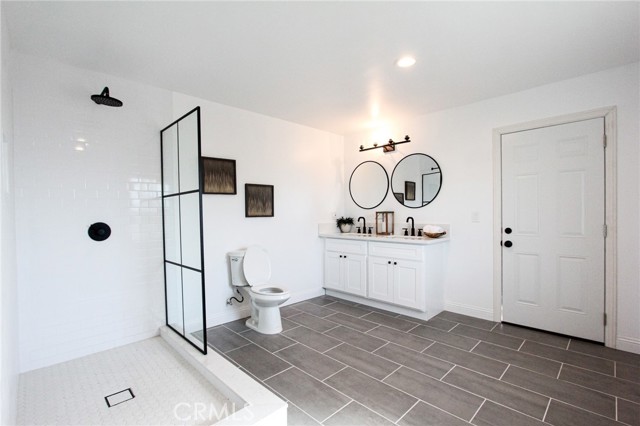 5 Bed Home for Sale in Los Angeles, California