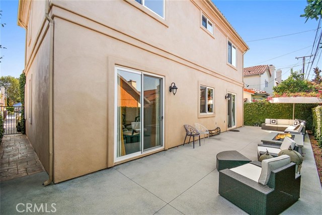 2213 Gates Avenue, Redondo Beach, California 90278, 4 Bedrooms Bedrooms, ,2 BathroomsBathrooms,Residential,Sold,Gates,SB19244221