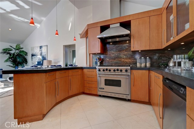 508 Juanita Avenue, Redondo Beach, California 90277, 3 Bedrooms Bedrooms, ,2 BathroomsBathrooms,Residential,Sold,Juanita,SB19017589