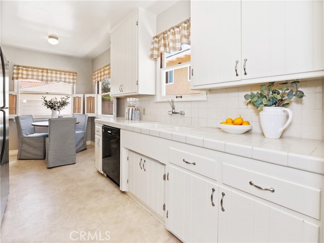 1311 Helberta Avenue, Redondo Beach, California 90277, 4 Bedrooms Bedrooms, ,1 BathroomBathrooms,Residential,Sold,Helberta,PV21135896