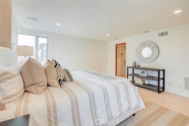 2311 Park Avenue, Hermosa Beach, California 90254, 2 Bedrooms Bedrooms, ,2 BathroomsBathrooms,Residential,Sold,Park,SB19107958