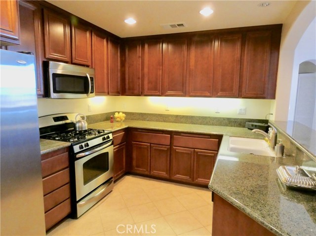 2001 Artesia Boulevard, Redondo Beach, California 90278, 2 Bedrooms Bedrooms, ,1 BathroomBathrooms,Residential,Sold,Artesia,SB20065471