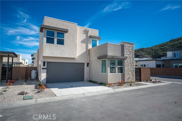 feature listing property photo