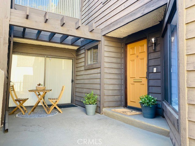 2 Bed Home for Sale in Van Nuys, California