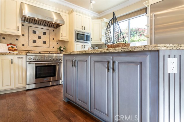 2101 Faymont Avenue, Manhattan Beach, California 90266, 4 Bedrooms Bedrooms, ,4 BathroomsBathrooms,Residential,Sold,Faymont,SB19142312