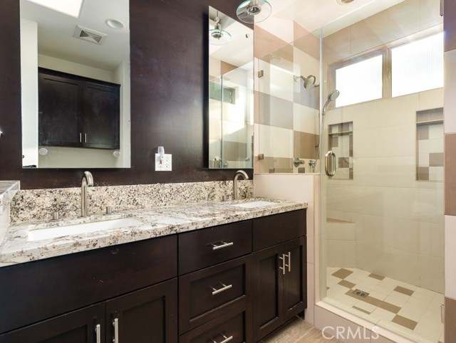 2416 Grant Avenue, Redondo Beach, California 90278, 3 Bedrooms Bedrooms, ,2 BathroomsBathrooms,Residential,Sold,Grant,SB20242982