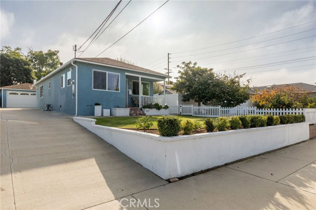 1012 Avenue C, Redondo Beach, California 90277, 4 Bedrooms Bedrooms, ,2 BathroomsBathrooms,Residential,Sold,Avenue C,SB19263287