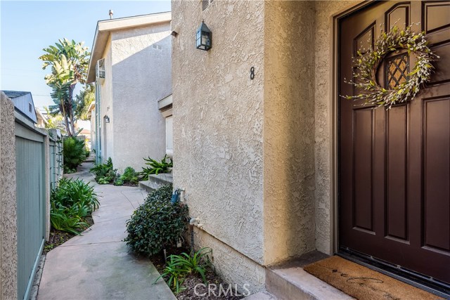 211 Helberta Avenue, Redondo Beach, California 90277, 2 Bedrooms Bedrooms, ,2 BathroomsBathrooms,Residential,Sold,Helberta,SB19015019