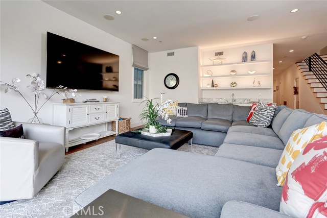 420 31st Street, Manhattan Beach, California 90266, 5 Bedrooms Bedrooms, ,2 BathroomsBathrooms,Residential,Sold,31st,SB20242729