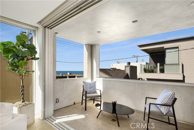 222 1st Place, Manhattan Beach, California 90266, 3 Bedrooms Bedrooms, ,3 BathroomsBathrooms,Residential,Sold,1st,SB19222616