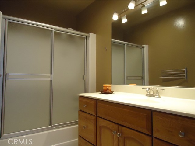 615 Esplanade, Redondo Beach, California 90277, 1 Bedroom Bedrooms, ,1 BathroomBathrooms,Residential,Sold,Esplanade,PV17119057