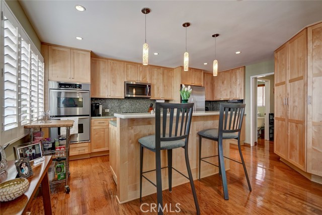 105 Irena Avenue, Redondo Beach, California 90277, 3 Bedrooms Bedrooms, ,3 BathroomsBathrooms,Residential,Sold,Irena,SB18189275