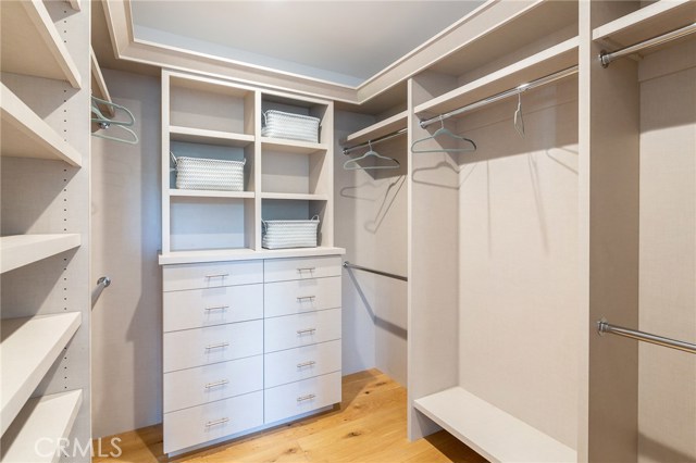 2400 John Street, Manhattan Beach, California 90266, 5 Bedrooms Bedrooms, ,2 BathroomsBathrooms,Residential,Sold,John,SB19208383