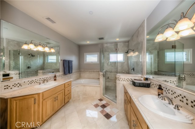 1914 Ruhland Avenue, Redondo Beach, California 90278, 4 Bedrooms Bedrooms, ,2 BathroomsBathrooms,Residential,Sold,Ruhland,SB17151670