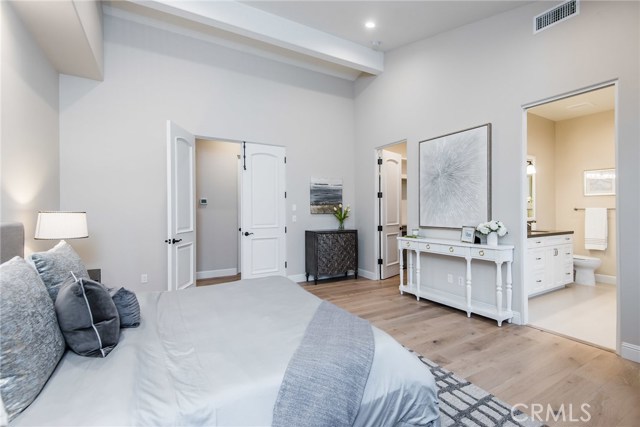 105 Juanita Avenue, Redondo Beach, California 90277, 4 Bedrooms Bedrooms, ,3 BathroomsBathrooms,Residential,Sold,Juanita,SB17254045