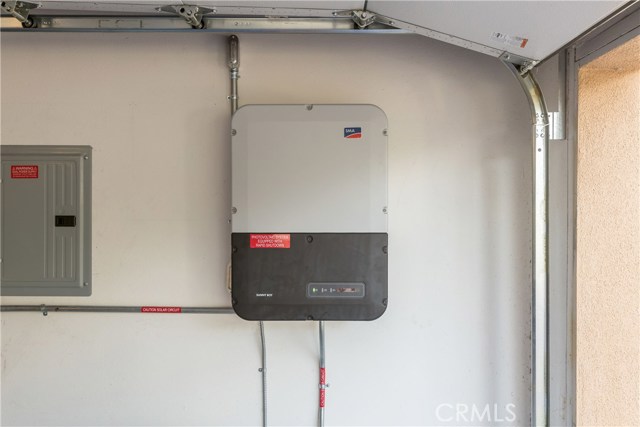 FULLY PAID SOLAR!! (Owner states electric bill was only around $12 when running AC for a month!)