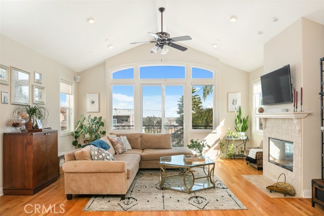 Vaulted ceilings and forever views...