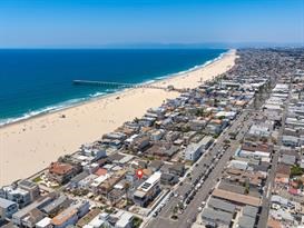 47 6th (aka 42 7th Court) Street, Hermosa Beach, California 90254, 5 Bedrooms Bedrooms, ,3 BathroomsBathrooms,Residential,Sold,6th (aka 42 7th Court),SB20218738