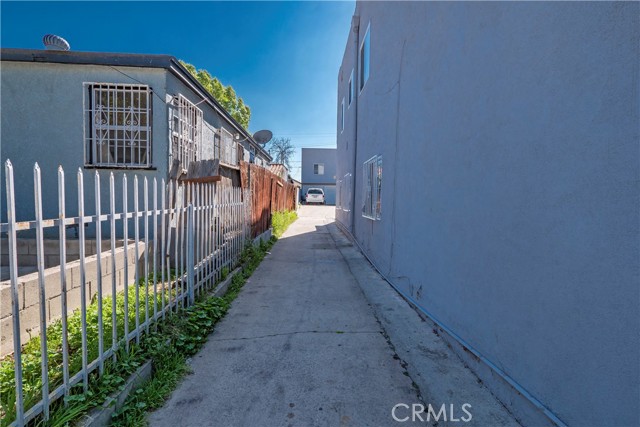  Income Home for Sale in Los Angeles, California