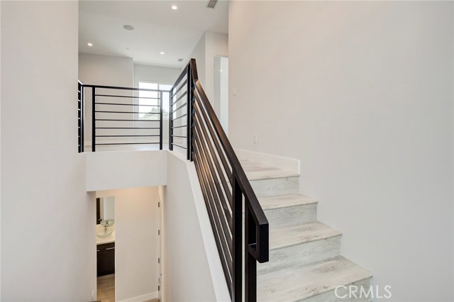 2420 Alvord Lane, Redondo Beach, California 90278, 4 Bedrooms Bedrooms, ,3 BathroomsBathrooms,Residential,Sold,Alvord,PV18203762