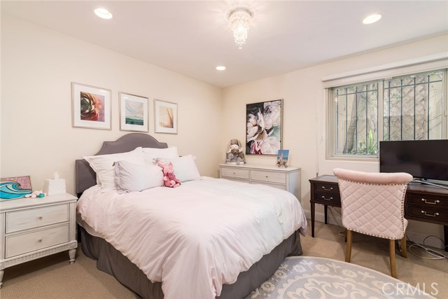 204 Irena Avenue, Redondo Beach, California 90277, 3 Bedrooms Bedrooms, ,2 BathroomsBathrooms,Residential,Sold,Irena,SB19198333