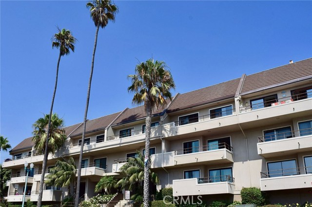 700 Esplanade, Redondo Beach, California 90277, 2 Bedrooms Bedrooms, ,2 BathroomsBathrooms,Residential,Sold,Esplanade,PW17170897