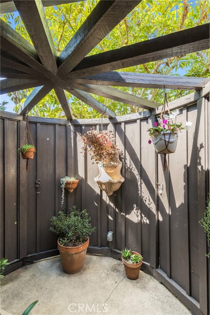 2217 Valley Drive, Manhattan Beach, California 90266, 4 Bedrooms Bedrooms, ,2 BathroomsBathrooms,Residential,Sold,Valley,SB21051487