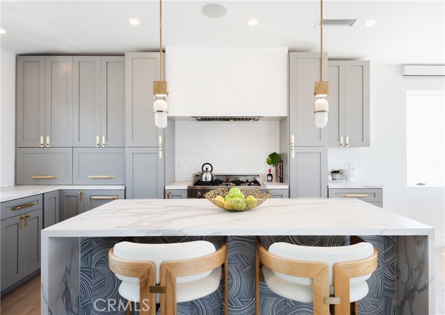 232 17th Street, Manhattan Beach, California 90266, 4 Bedrooms Bedrooms, ,1 BathroomBathrooms,Residential,Sold,17th,SB20151551