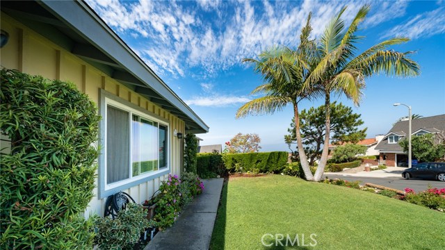 6726 Kings Harbor Drive, Rancho Palos Verdes, California 90275, 4 Bedrooms Bedrooms, ,2 BathroomsBathrooms,Residential,Sold,Kings Harbor,PV19186665