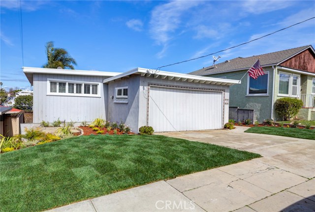 1009 9th Street, Hermosa Beach, California 90254, 2 Bedrooms Bedrooms, ,1 BathroomBathrooms,Residential,Sold,9th,SB19049414