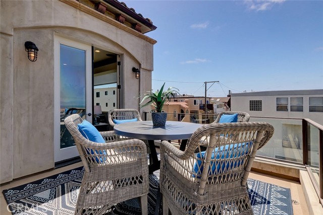 3612 Alma Avenue, Manhattan Beach, California 90266, 4 Bedrooms Bedrooms, ,4 BathroomsBathrooms,Residential,Sold,Alma,SB21161742