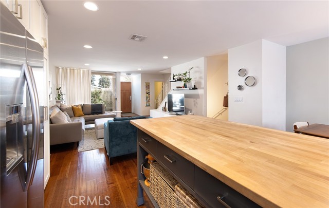 2 Bed Home for Sale in Culver City, California